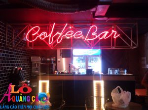 Lắp đặt hoàn thiện bộ đèn neon sign Coffee Bar tại Quận 1