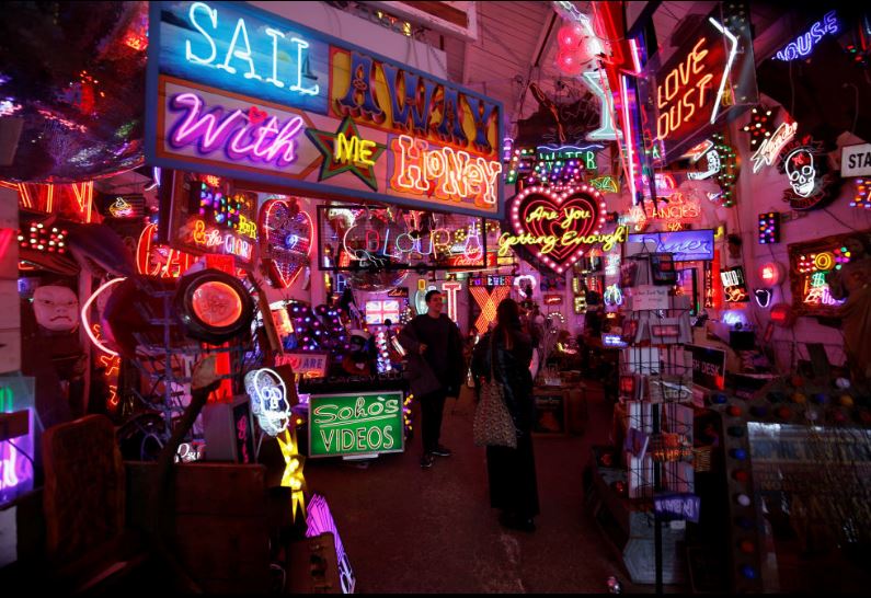 Thi công bảng biển hiệu quảng cáo đẹp giá rẻ