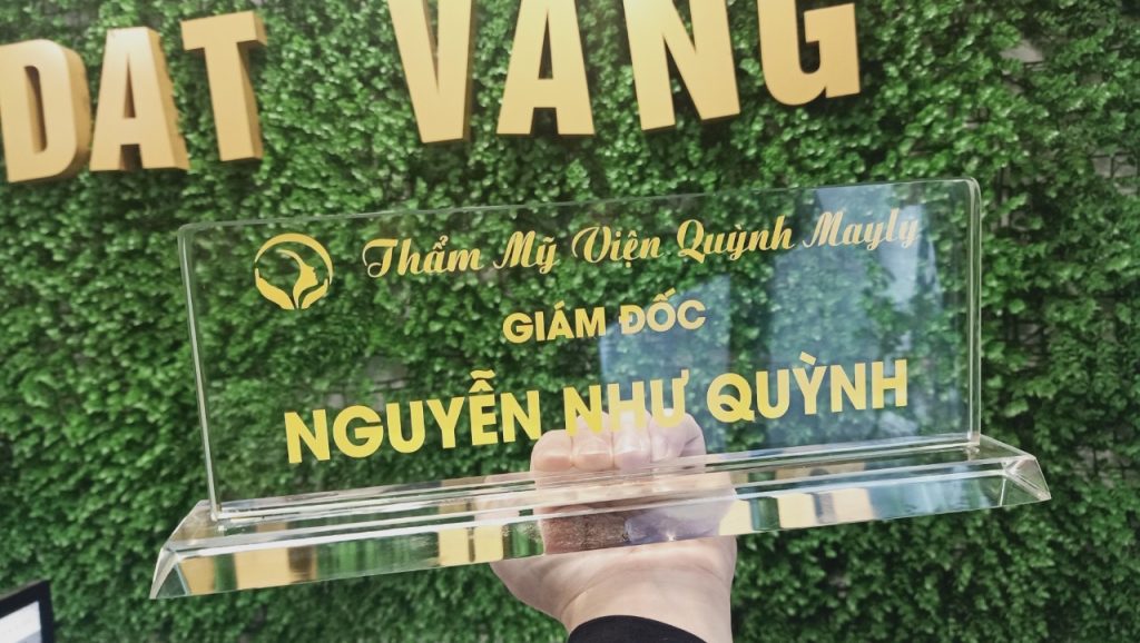 Làm biển chức danh TP HCM