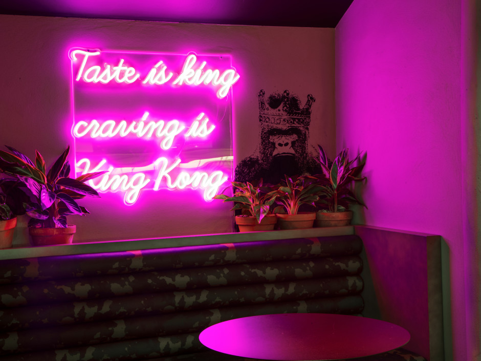 Làm đèn led neon sign Hà Nội